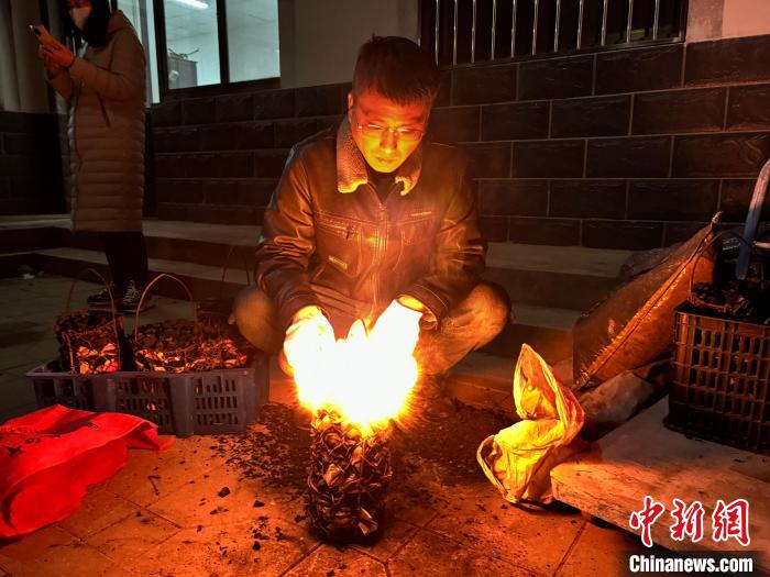 天顺平台登录：河北深州：非遗“甩花”庆“填仓”